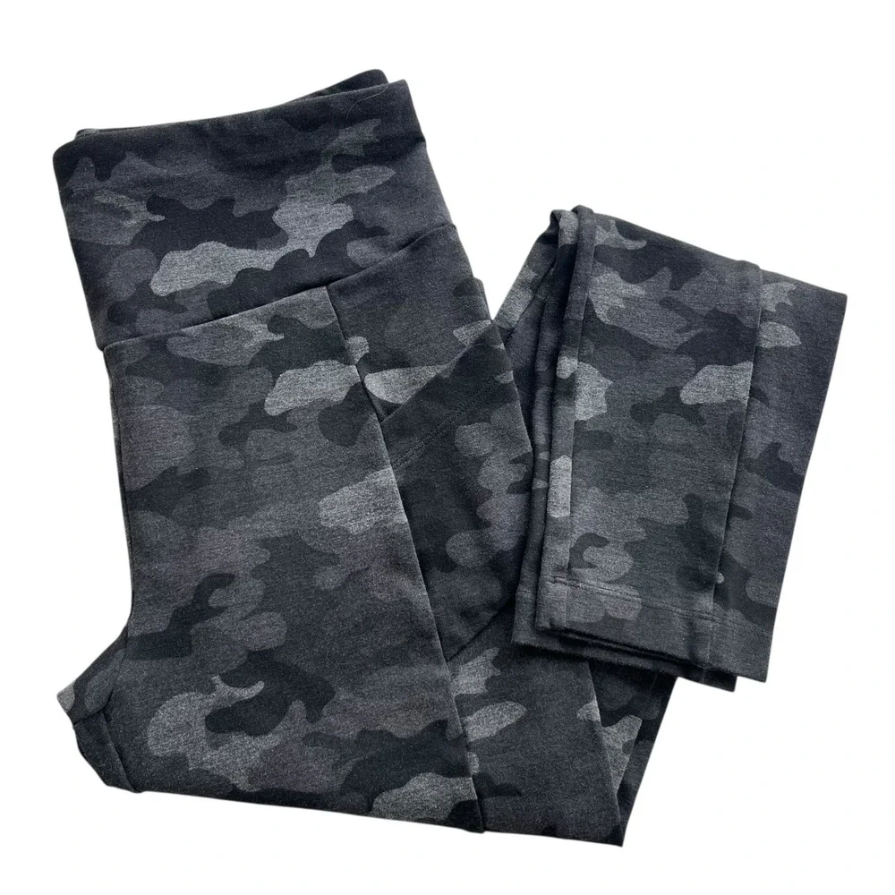 Cabi Women M Black Gray Camo Print Highrise Side Pocket Stretch ATC Legging 3931